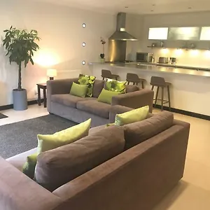 Aaron Glen Apartment Edinburgh